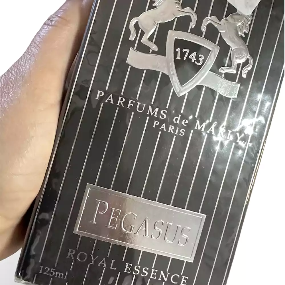 ParfumsDe Marly Pegasus حکاکی لوگوی اسب روی بدنه ادکلن پارفومز د مارلی پگاسوس اورجینال