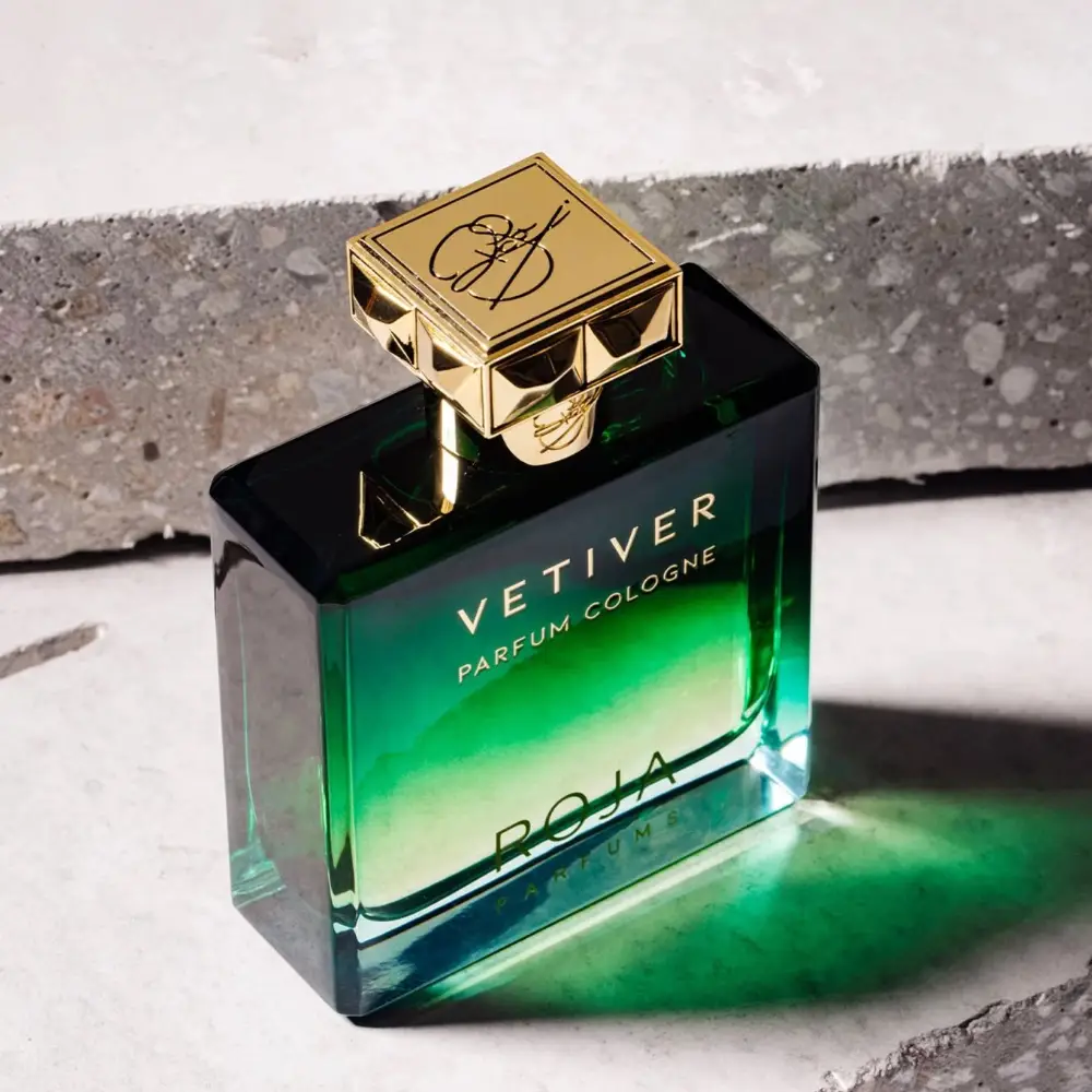 Vetiver PourHomme Parfum جزئیات شیشه و درپوش کریستالی ادکلن روژا پارفومز وتیور پور هوم